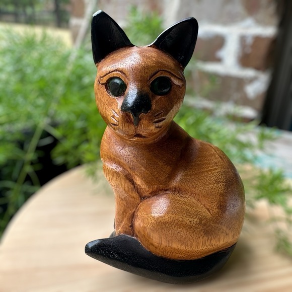Vintage Hand Carved Wooden Siamese Kitten Cat Figurine Statue 6.25" Green Eyes - Picture 1 of 8